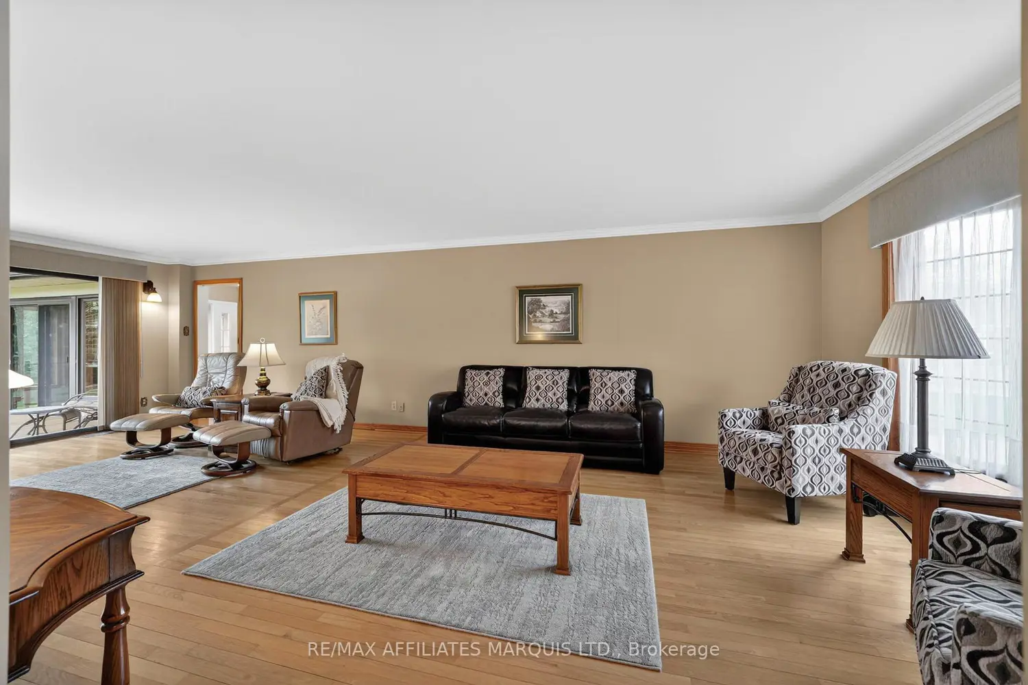 1130 Kennedy Drive photo 3