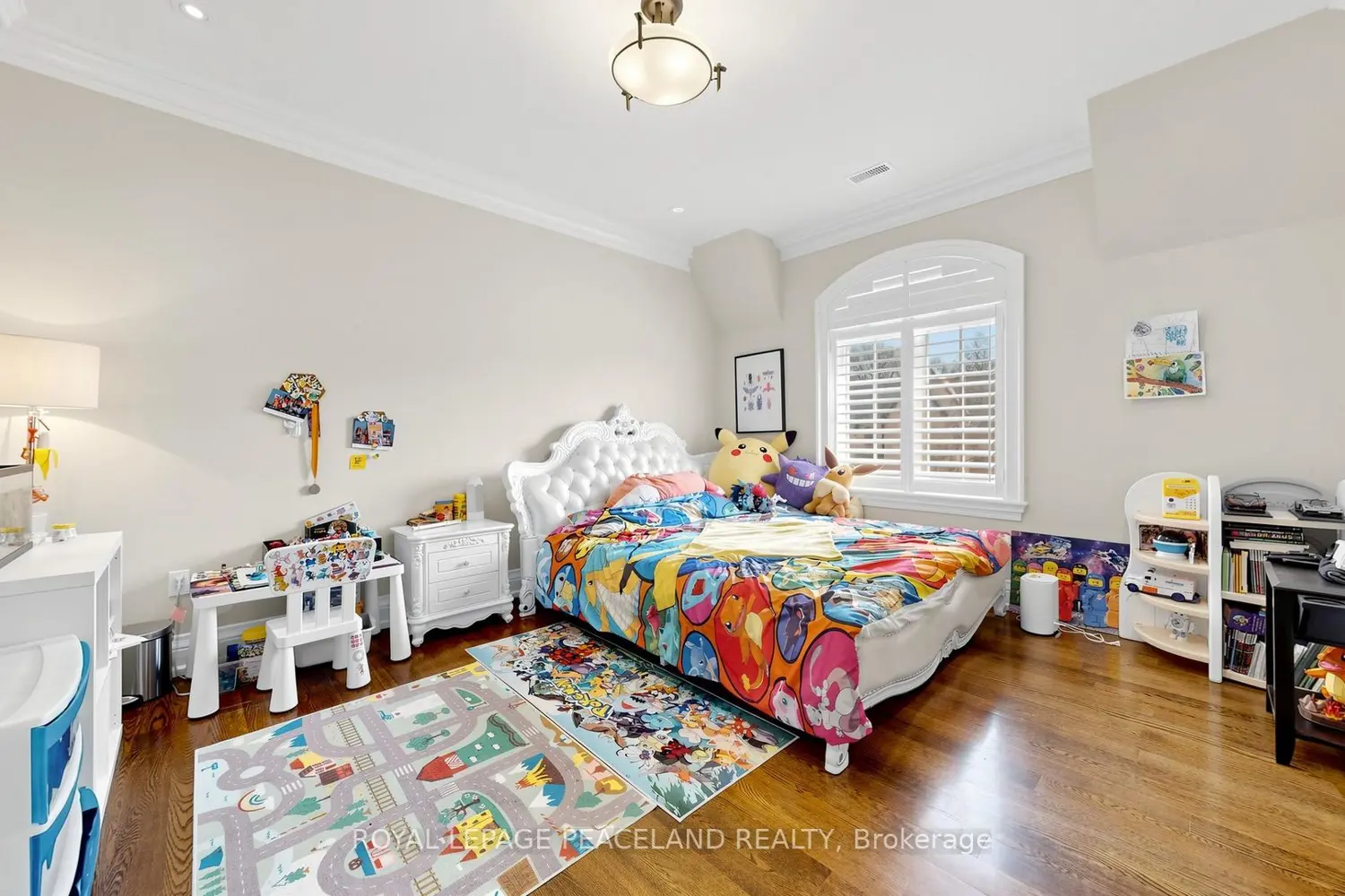 108 Yorkminster Road photo 5