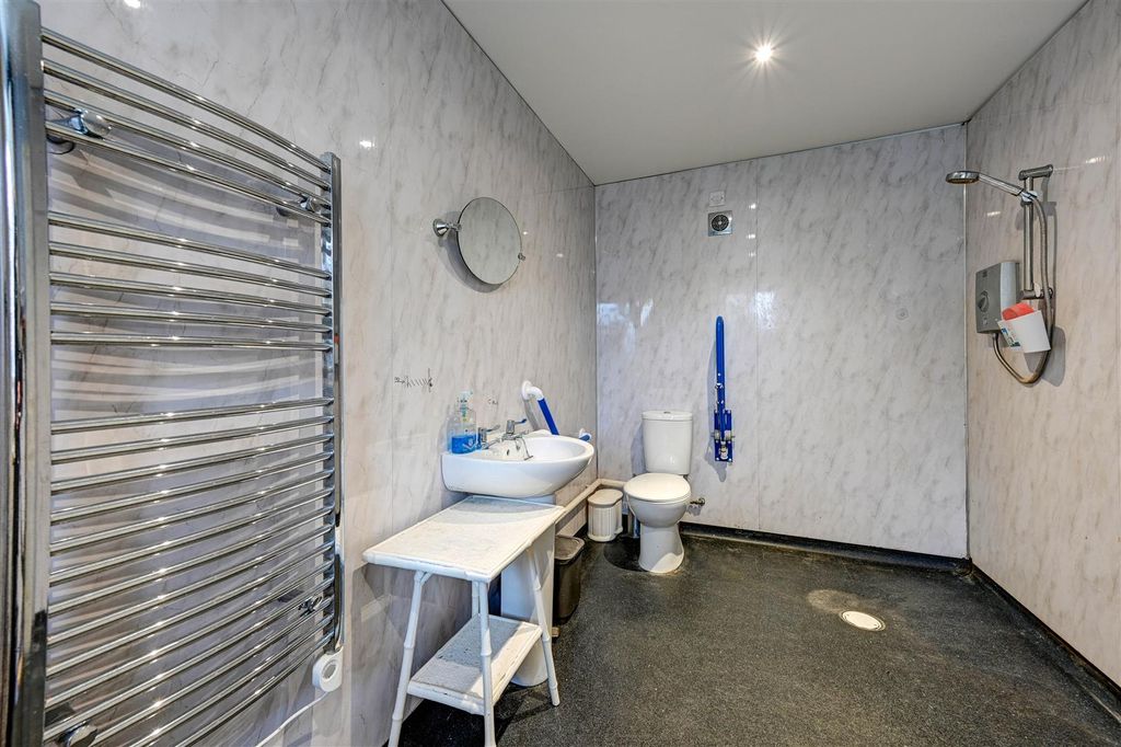 Additional image 13 of 5 bed detached house for saleFell Way, Bradwell, Great Yarmouth NR31