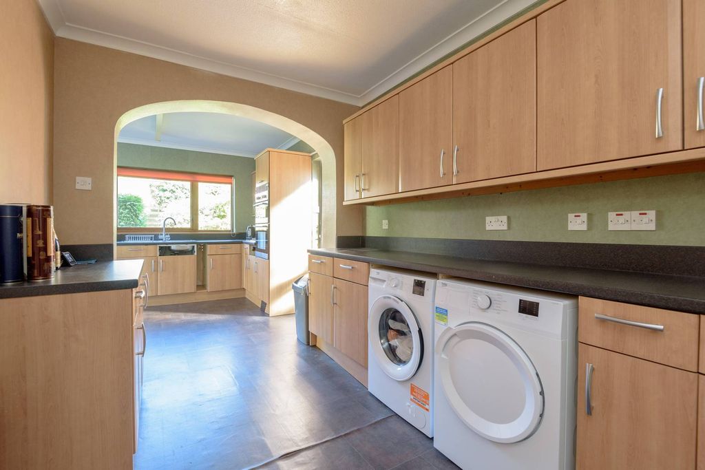 Additional image 10 of 4 bed detached bungalow for sale28 Glenorchy Road, North Berwick EH39