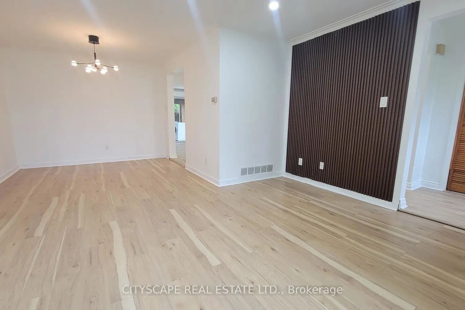 3450 Ellengale Drive photo 5