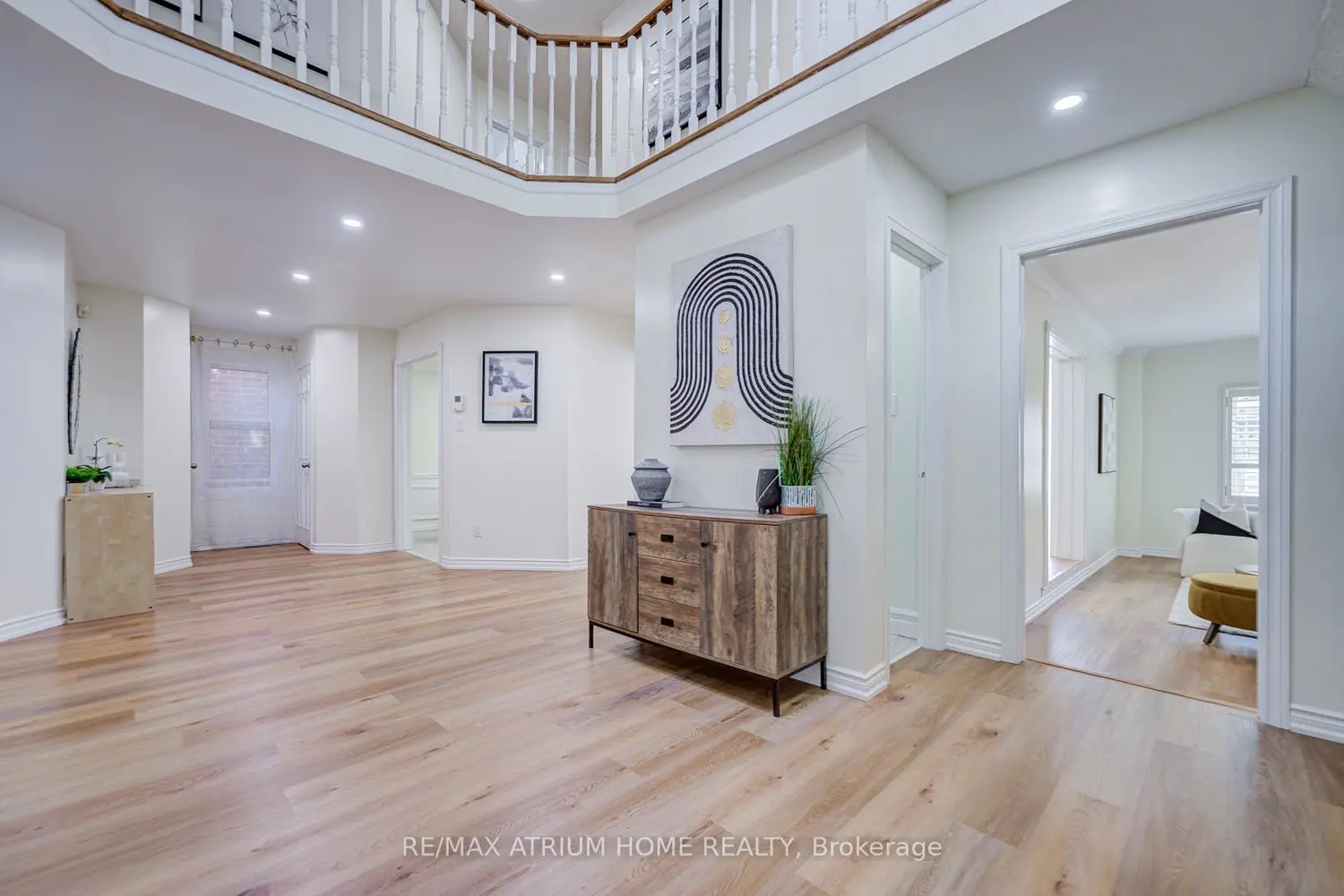 77 Rosedale Heights Drive photo 3