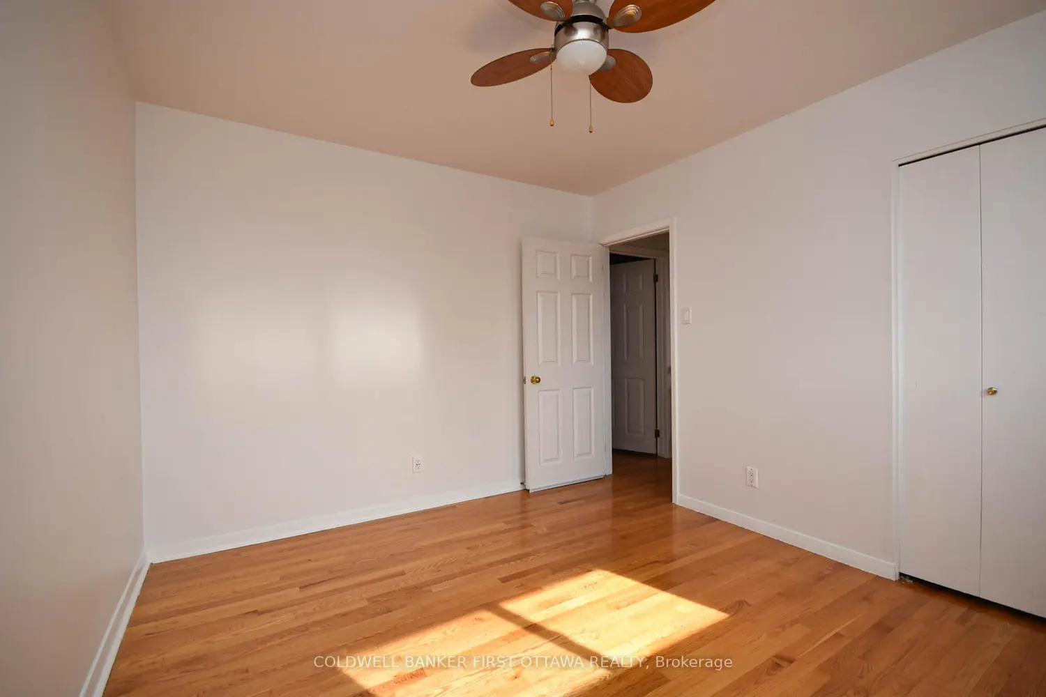 2061 Balharrie Avenue photo 4