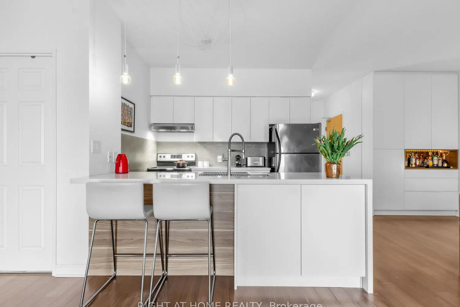 Additional image 8 of 11 Christie Street 406