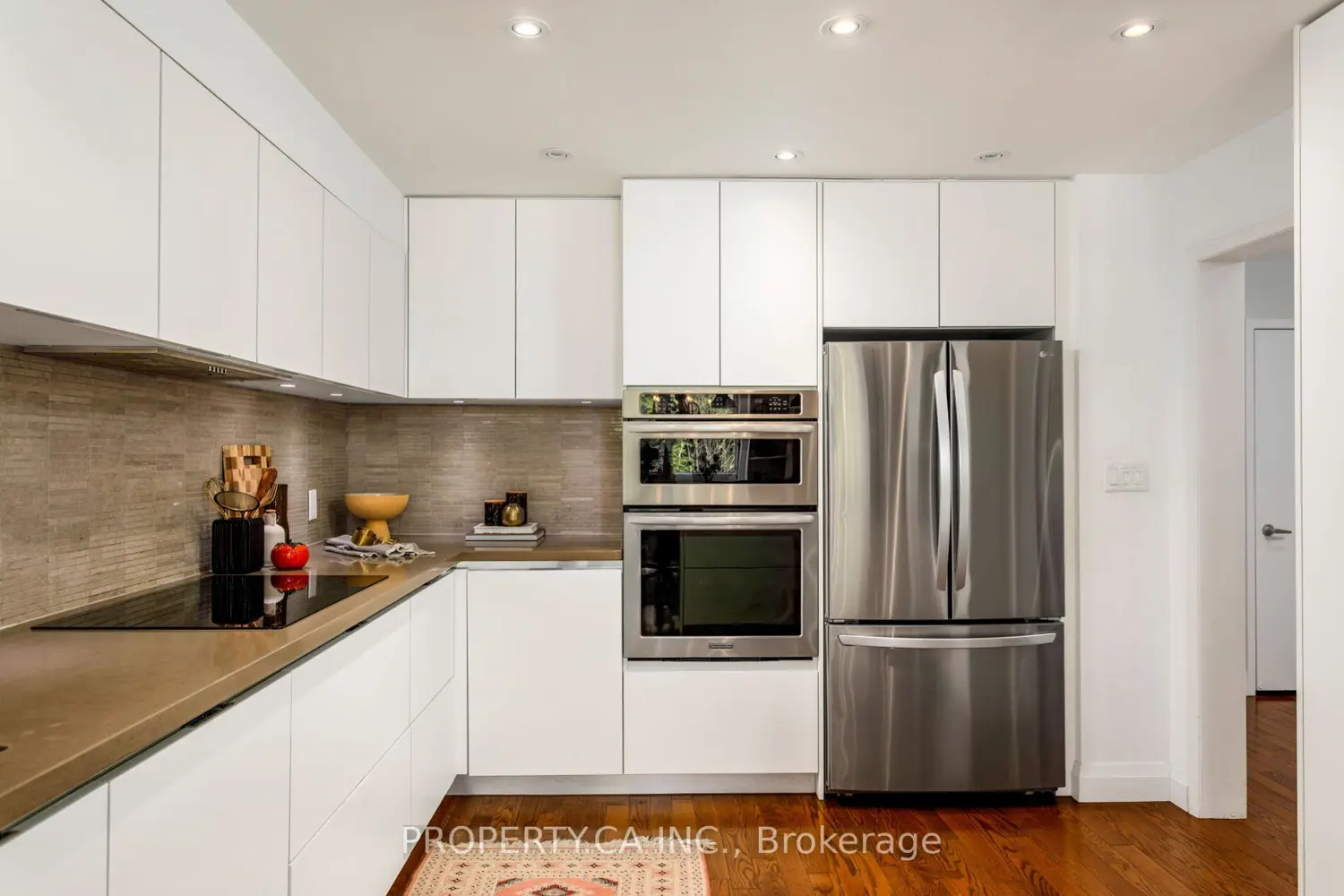 Additional image 5 of 32 Crimson Millway