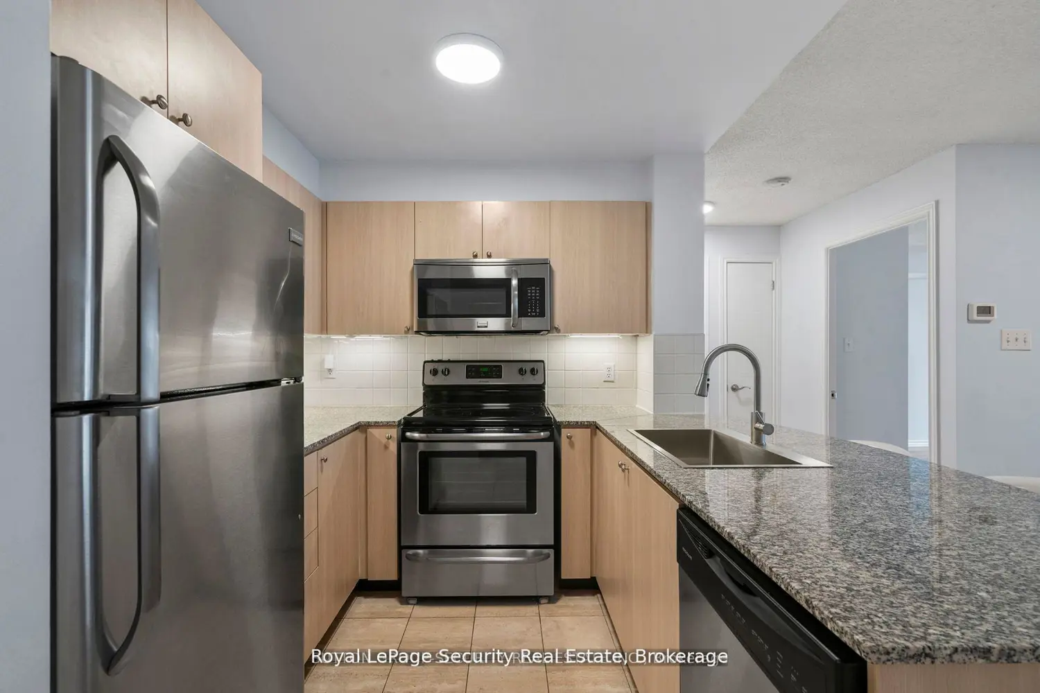 Additional image 8 of 105 Victoria Street 908
