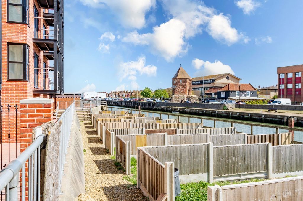 Additional image 14 of 2 bed flat for saleBridge Road, Great Yarmouth NR30