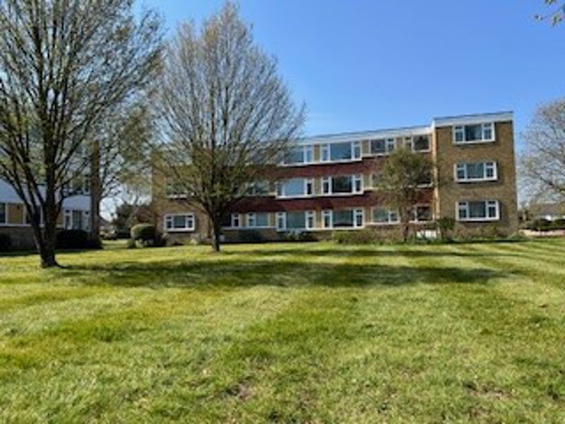 3 bed flat for saleAvenue Road, Epsom KT18