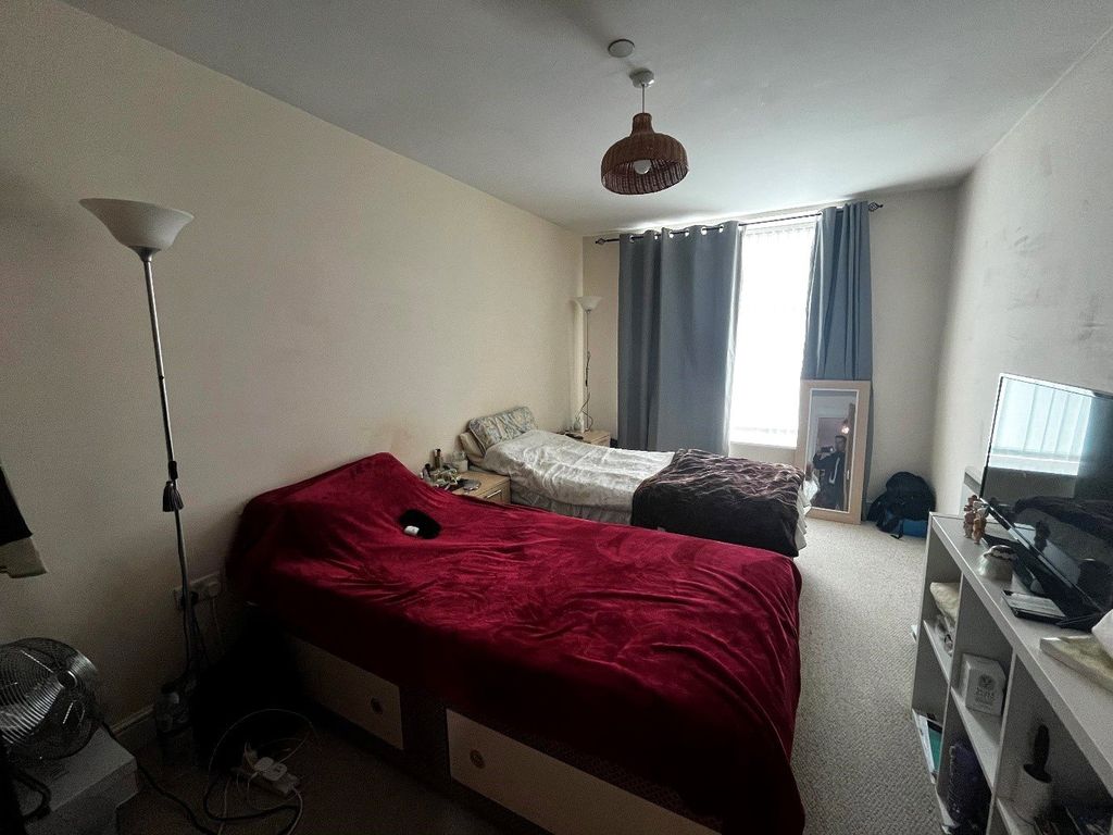 2 bed flat for saleGlossop Brook Road, Glossop, Derbyshire SK13 photo 4