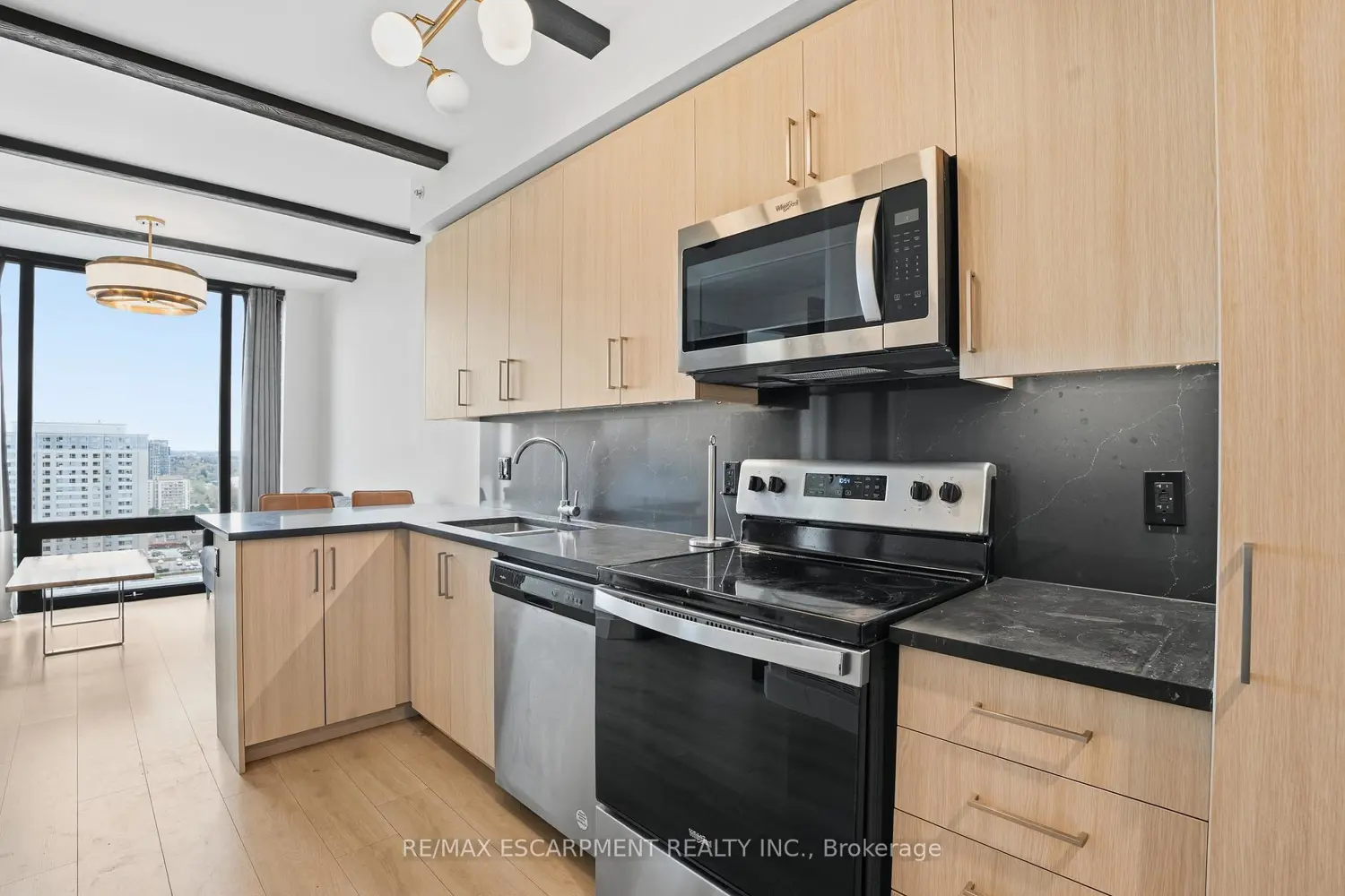 Additional image 4 of 145 Columbia Street 2235