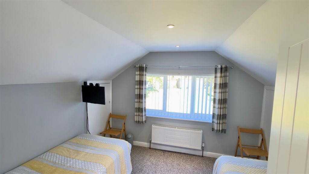 Additional image 38 of 5 bed chalet for saleFreshwater Bay, Isle Of Wight PO40