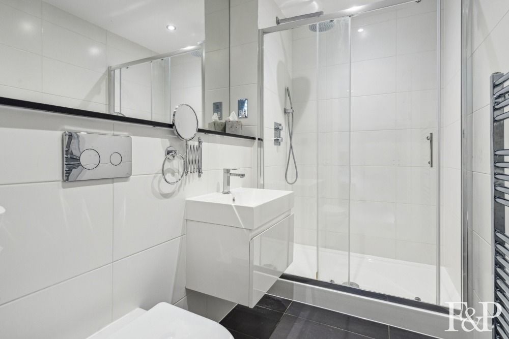 Additional image 13 of 2 bed flat for saleStation Road, Gerrards Cross SL9