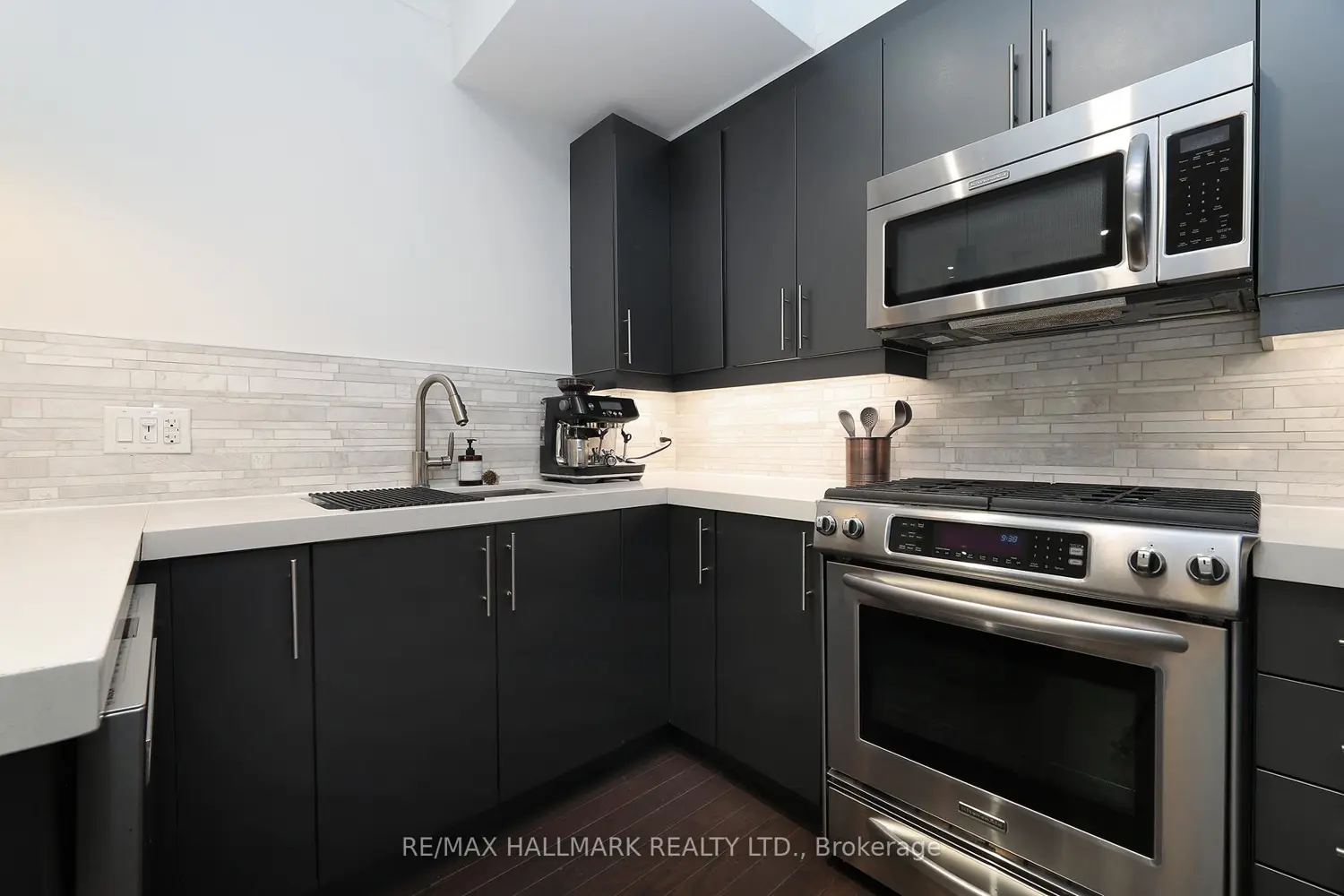 Additional image 7 of 1185 Queen Street F