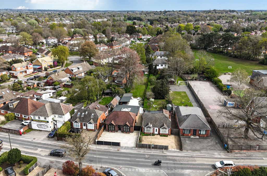 Additional image 18 of 3 bed bungalow for saleFernhill Road, Farnborough, Hampshire GU14