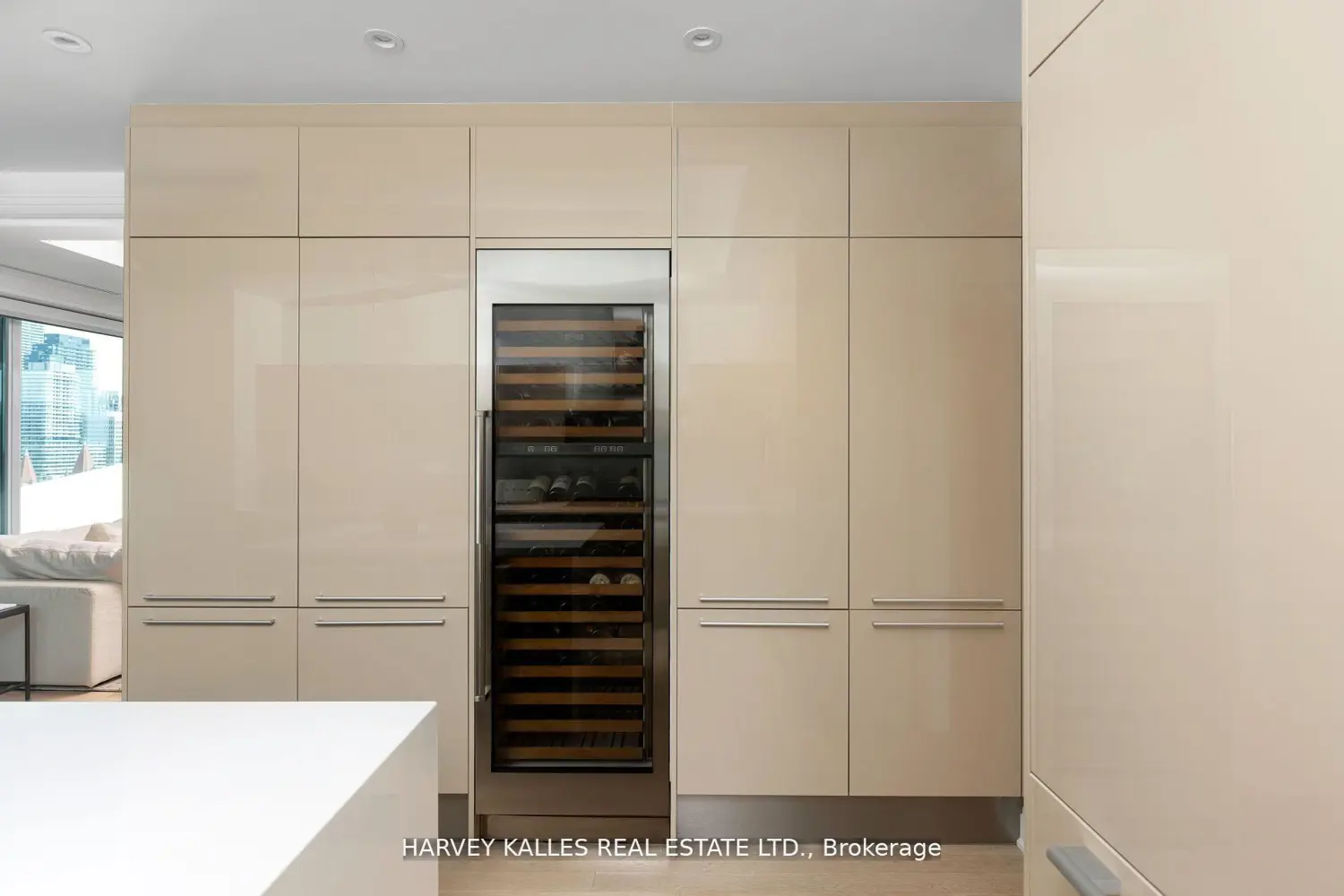 Additional image 10 of 206 Bloor Street 1202