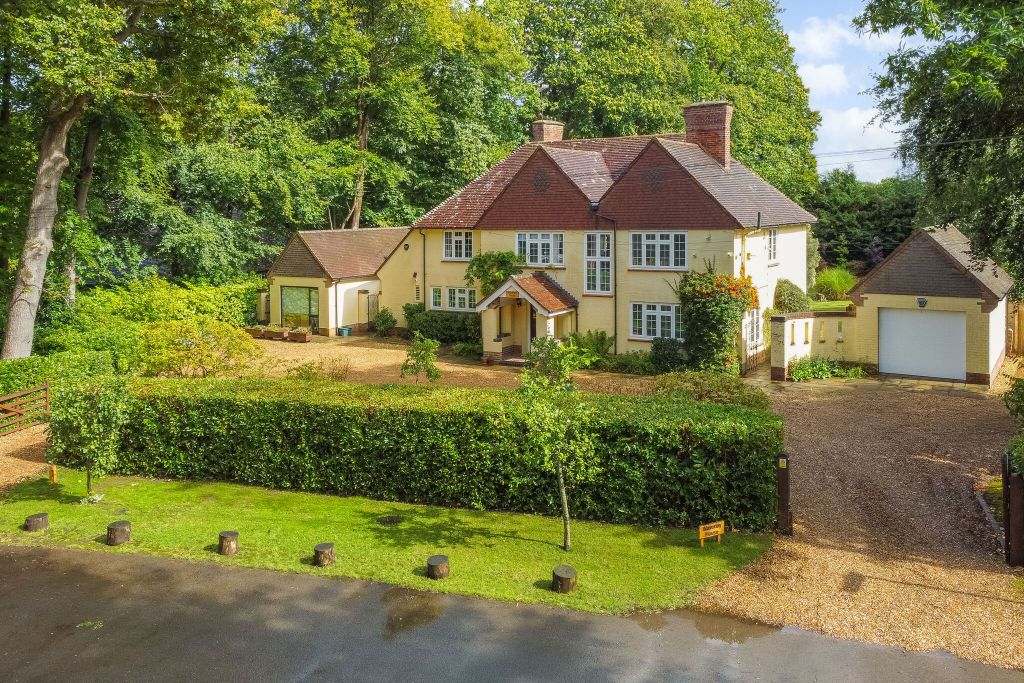 4 bed detached house for saleWaverley Avenue, Fleet GU51