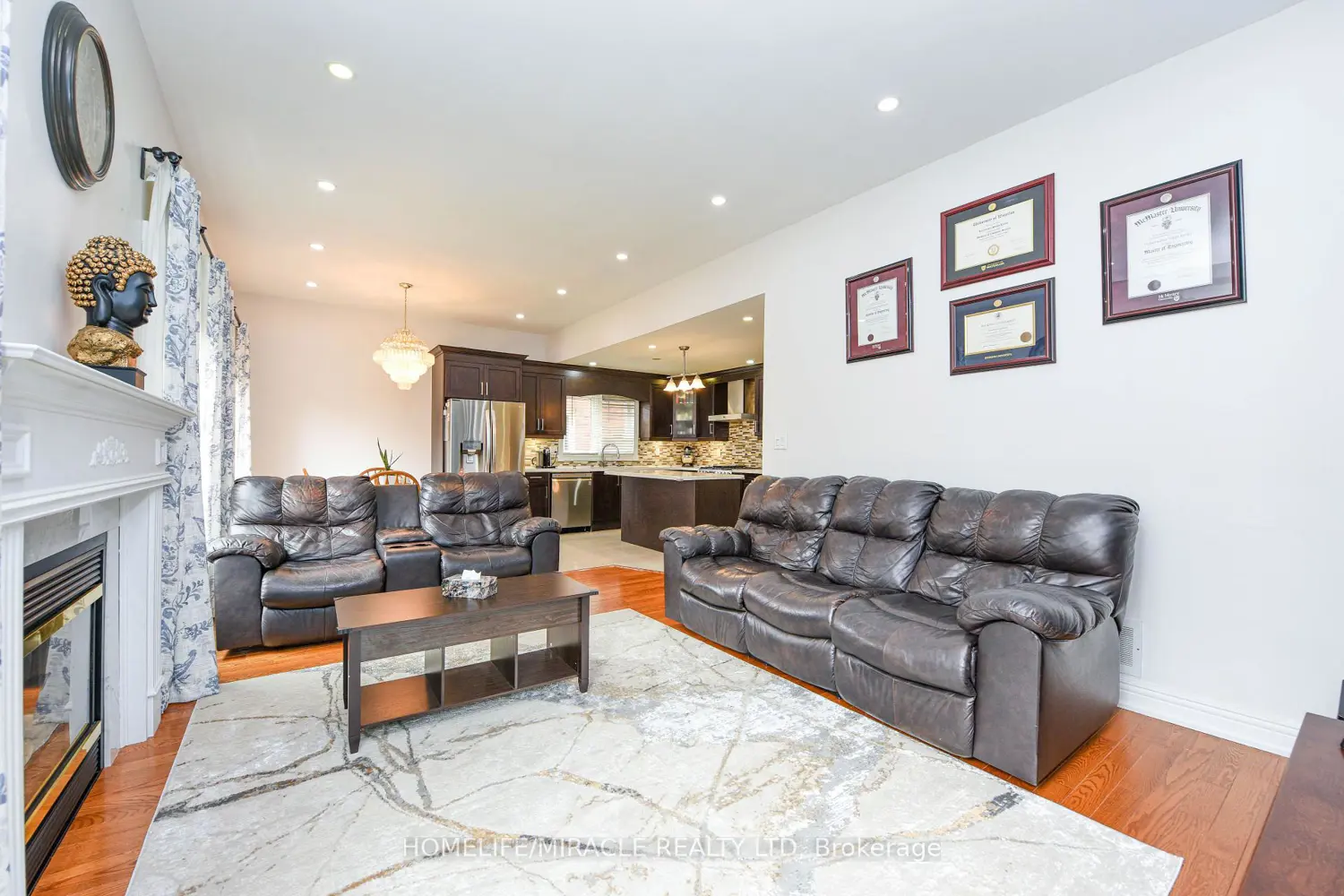 113 Seclusion Crescent photo 4