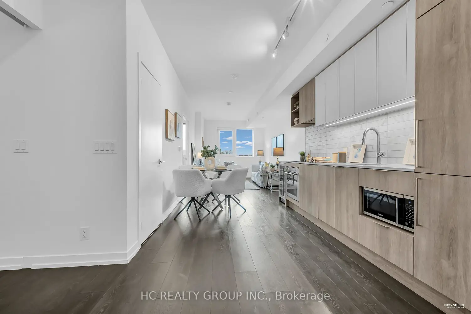Additional image 3 of 2020 Bathurst Street 603
