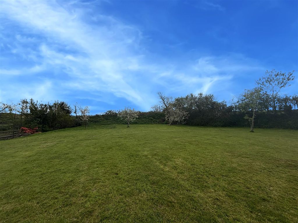 Land for saleHelston TR13 photo 3