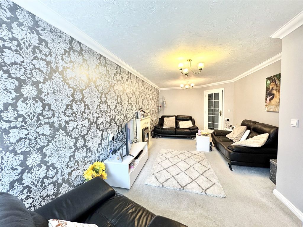 Additional image 8 of 1 bed flat for saleVictoria Road, Farnborough, Hampshire GU14