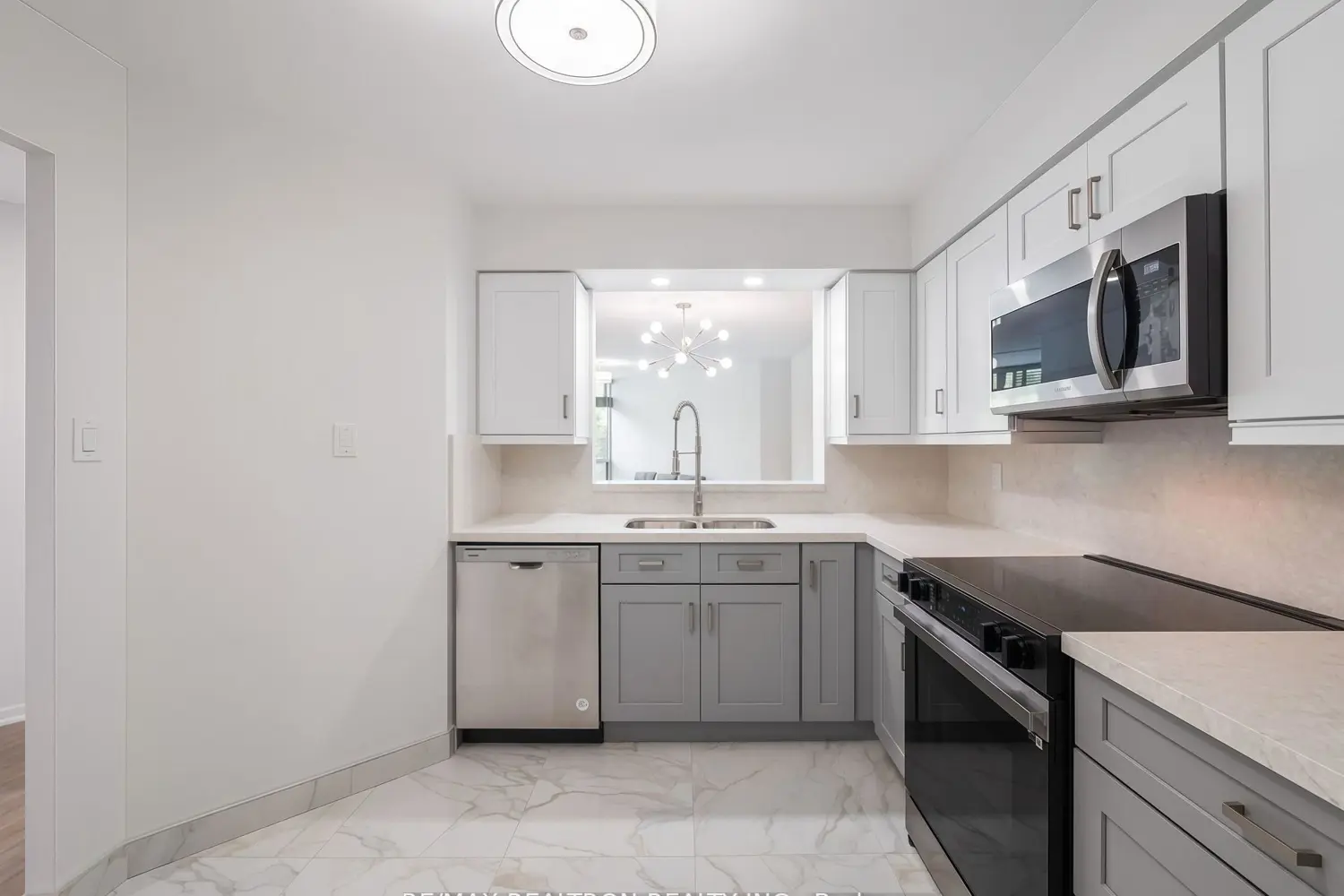 120 Promenade Circle 406 photo 4