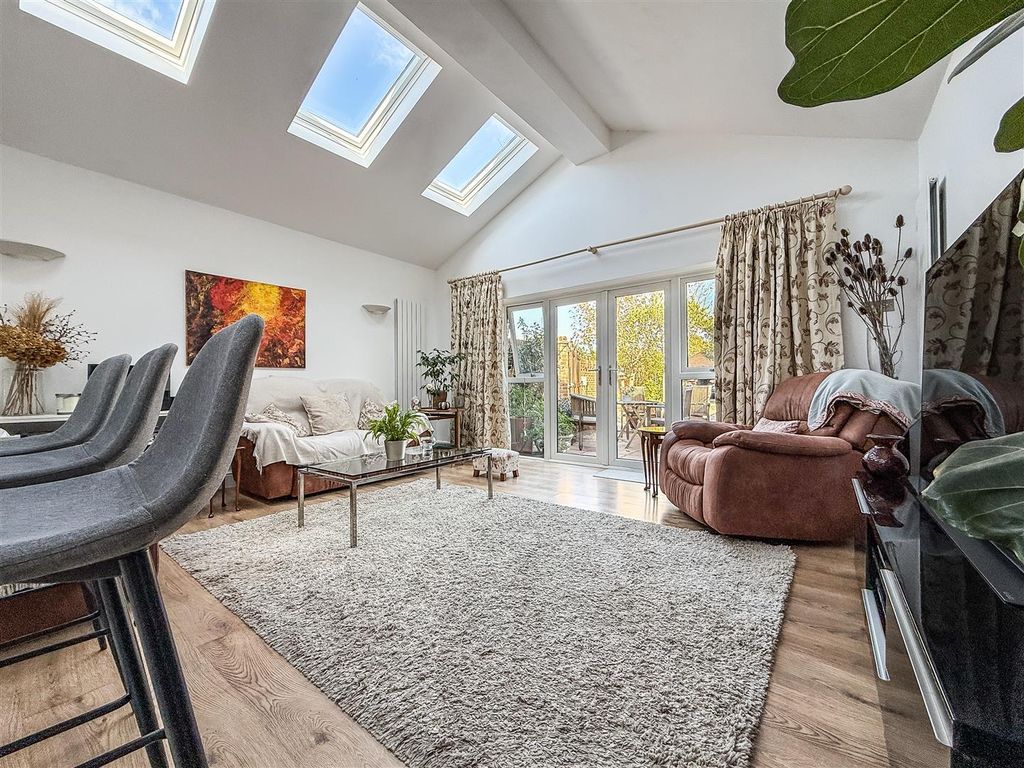 Additional image 4 of 3 bed end terrace house for saleCastle Street, Portchester PO16