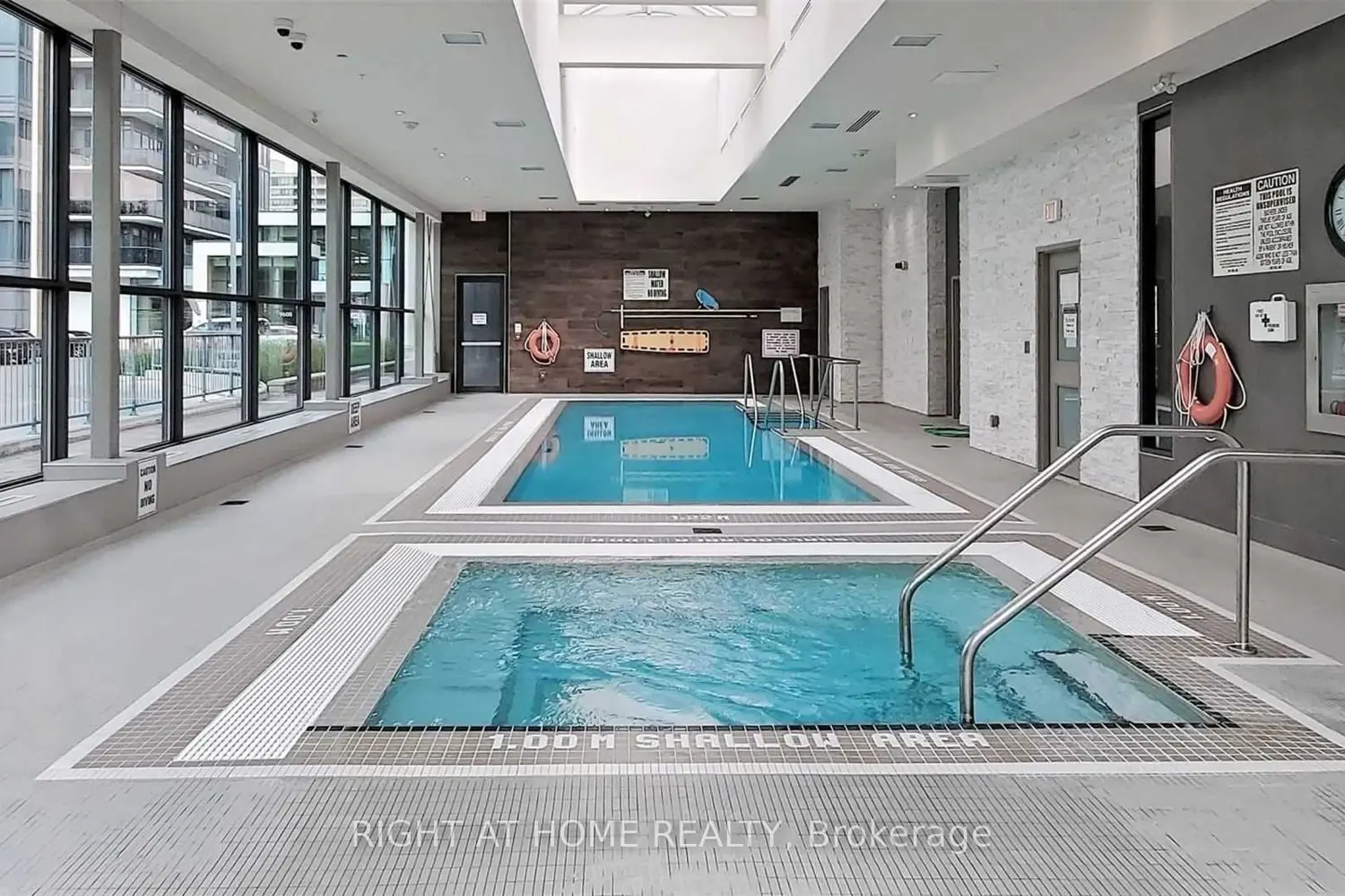 9816 Yonge Street 1010 photo 4