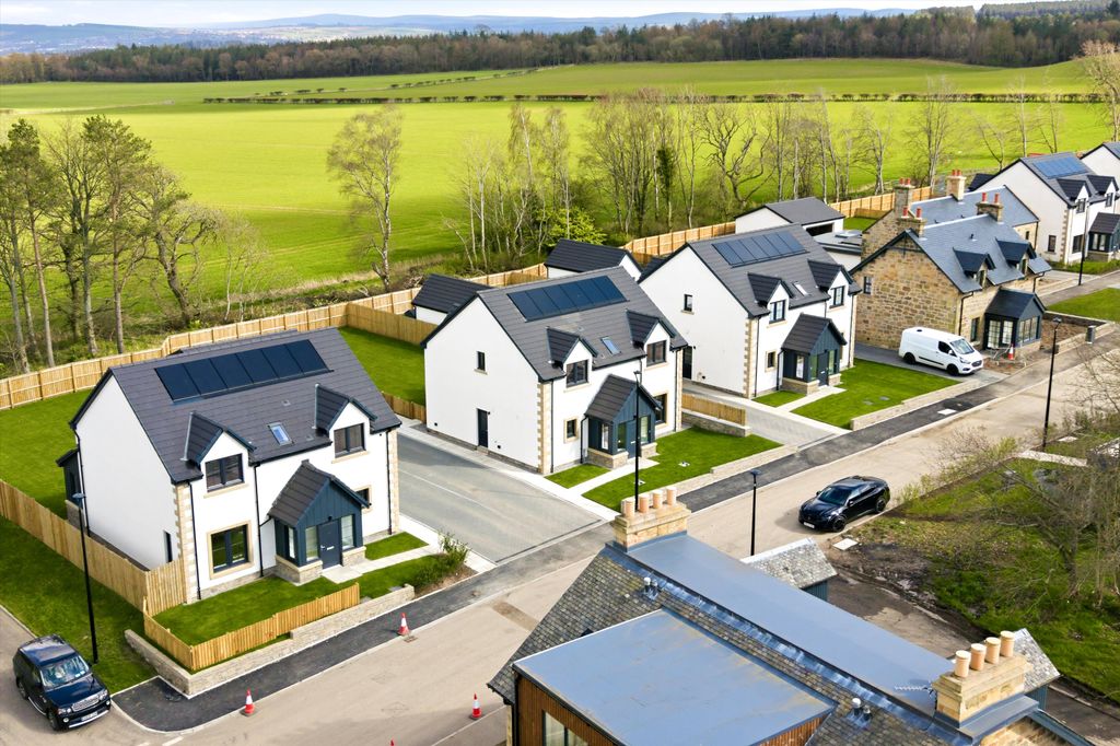 Additional image 5 of 4 bed detached house for saleThe Village, Roslynlee, Edinburgh EH25