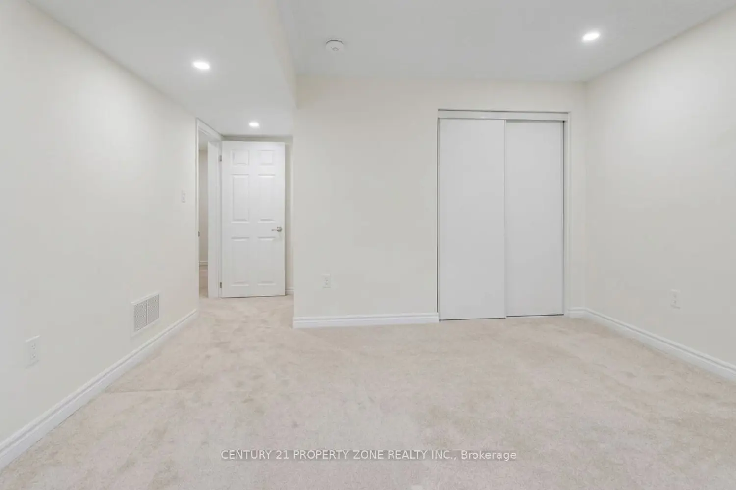 Additional image 12 of 250 Lagerfeld Drive 4