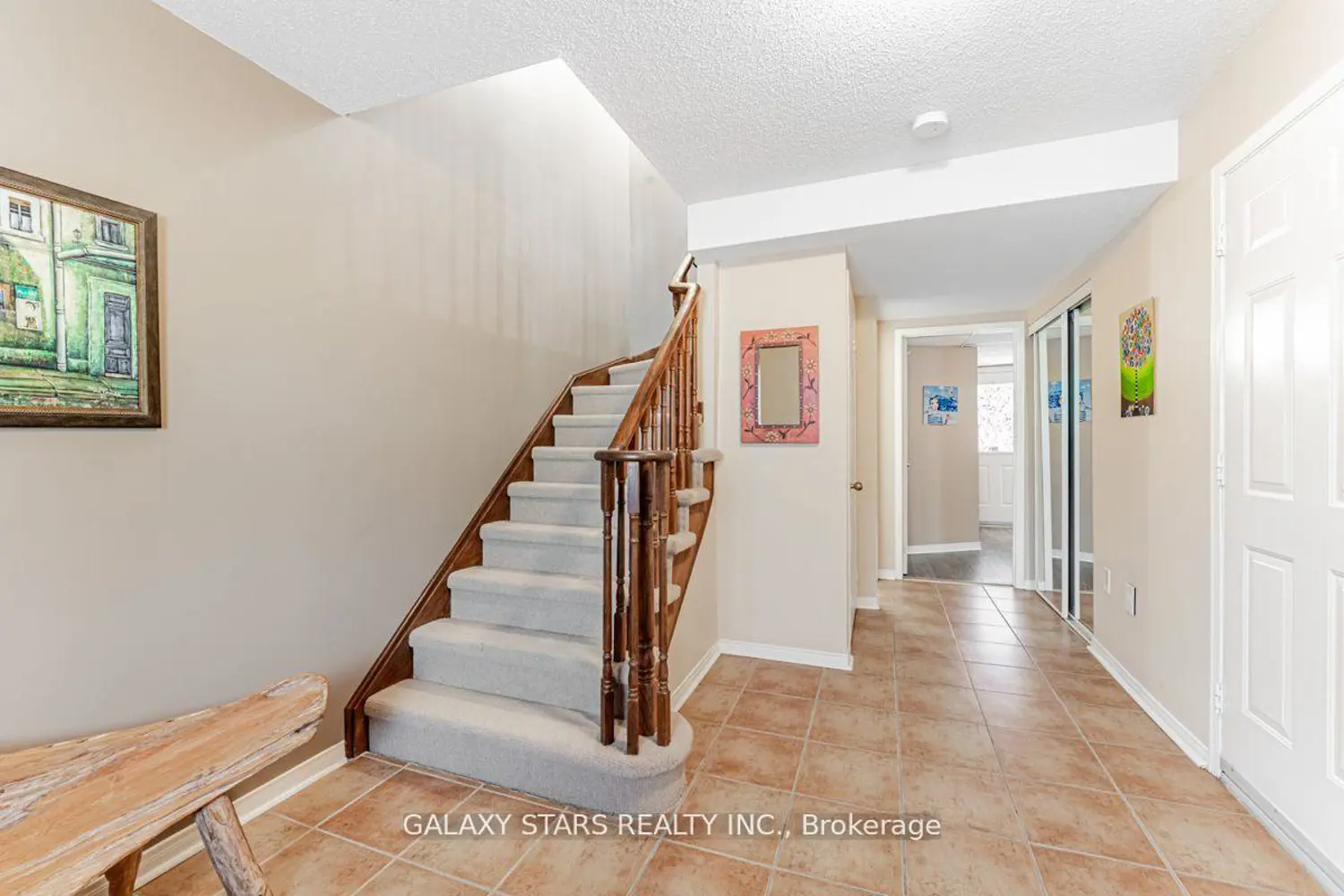 24 Post Oak Drive photo 3