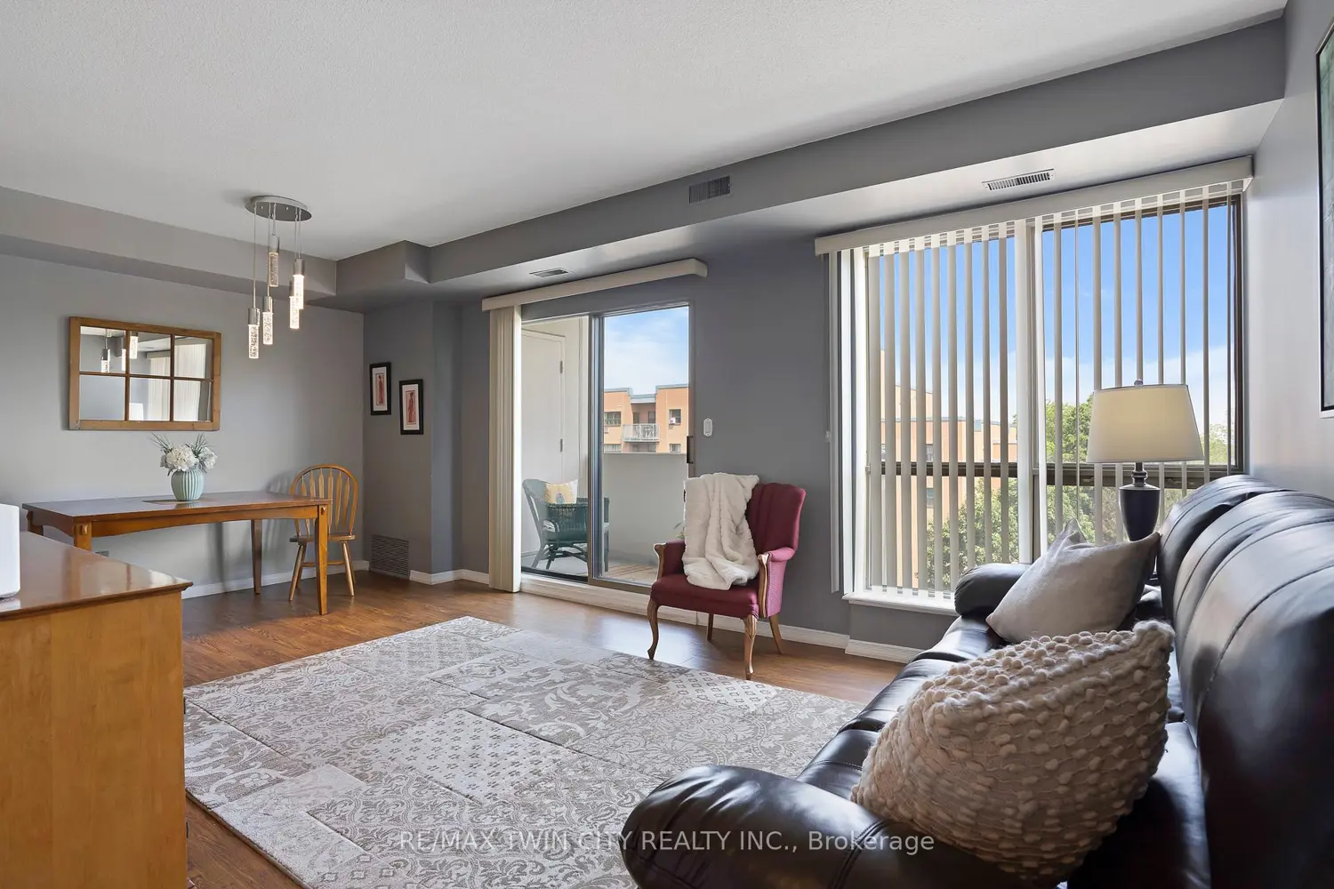 3267 King Street 505 photo 2
