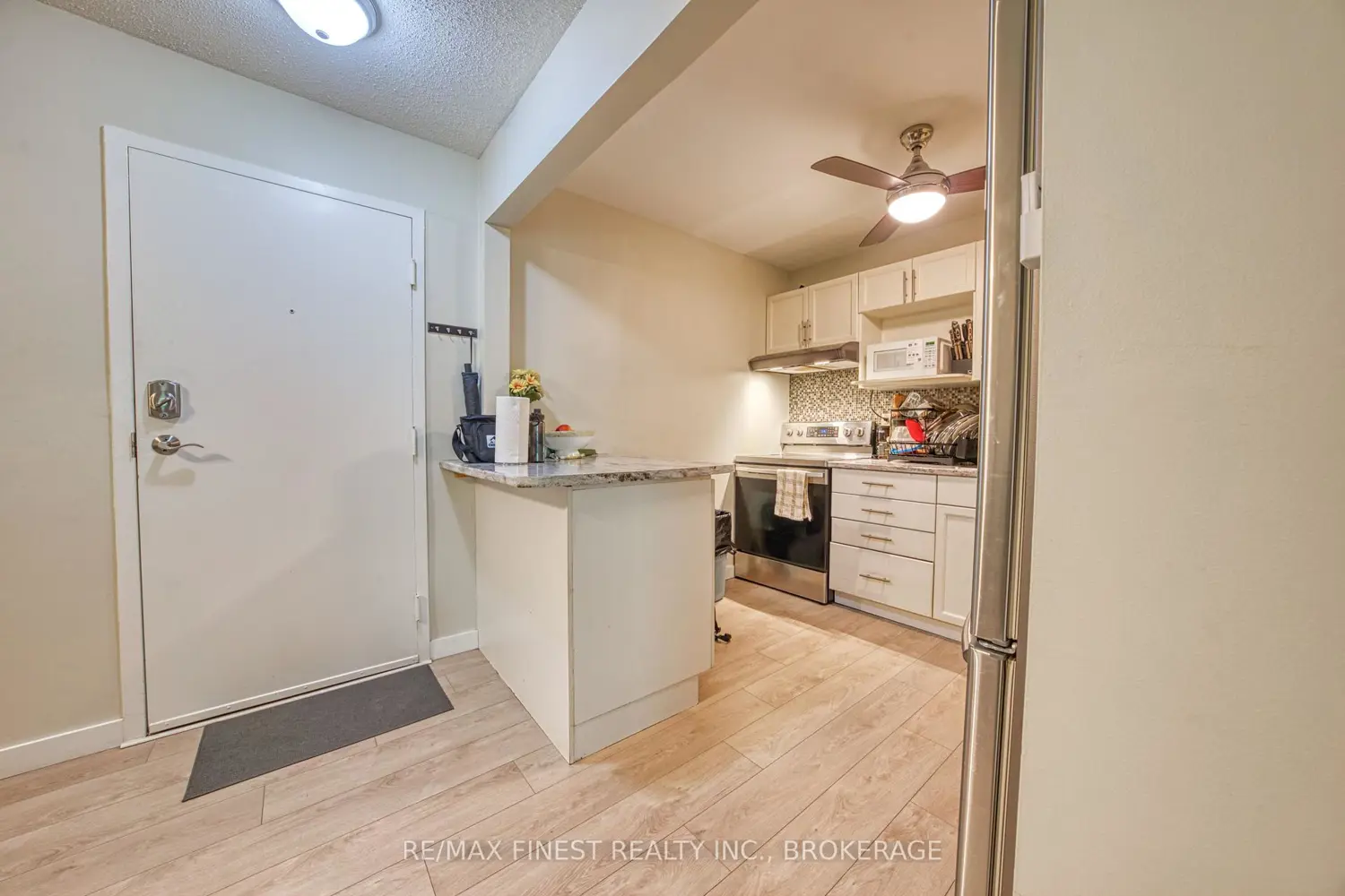 561 Armstrong Road 115 photo 3