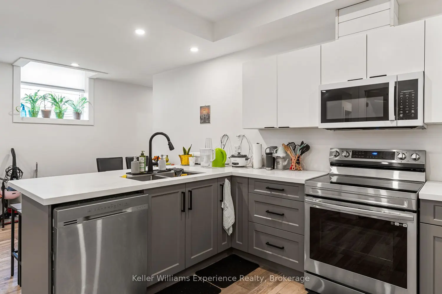 Additional image 6 of 342 Thompson Street