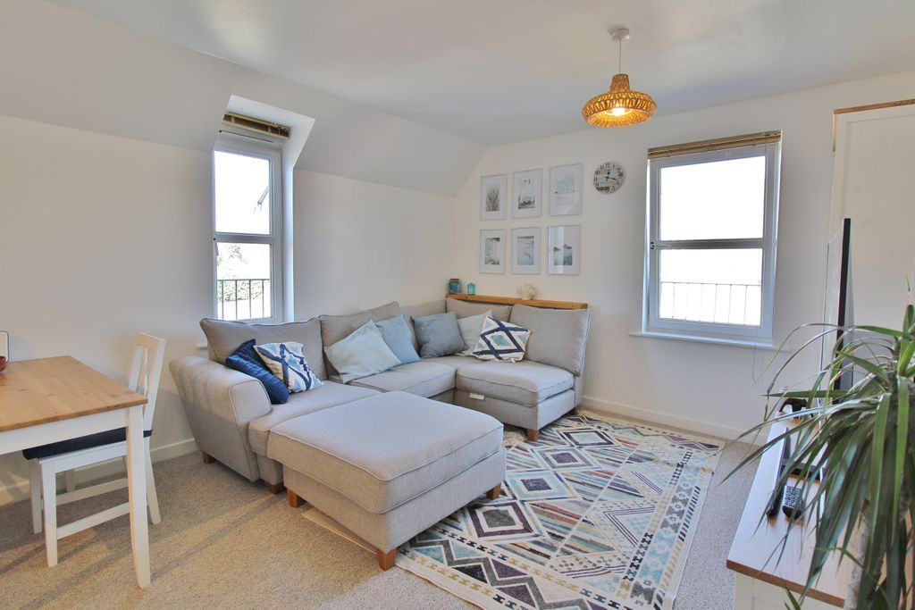 Additional image 12 of 2 bed flat for saleOysell Gardens, Portchester PO16