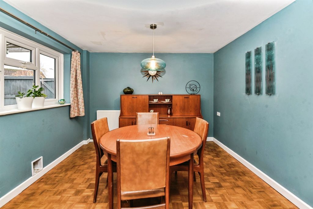 Additional image 5 of 4 bed link detached house for saleLudlow Close, Frome BA11