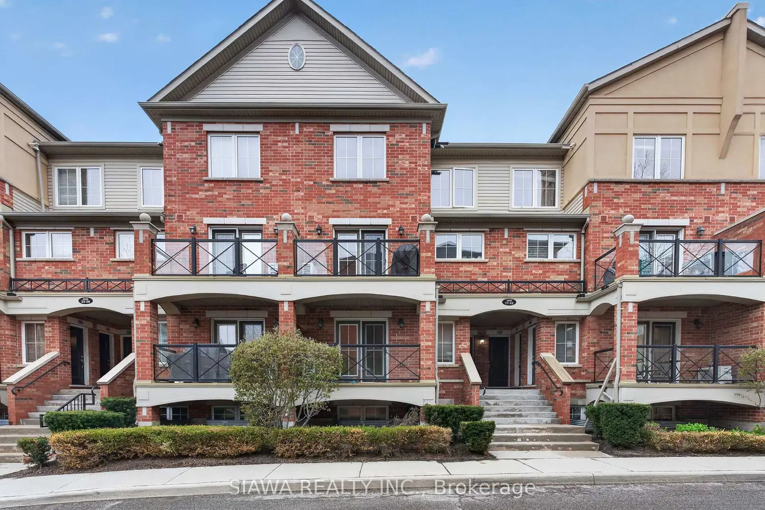 2450 Post Road 22