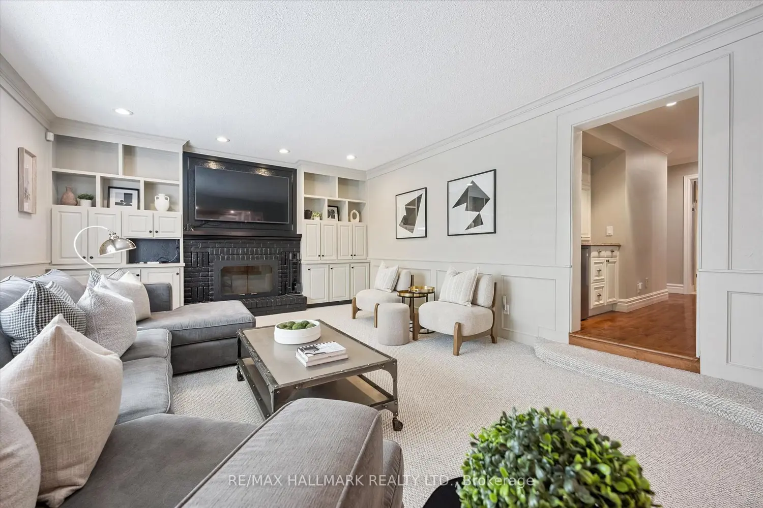 98 Rosemary Lane photo 5