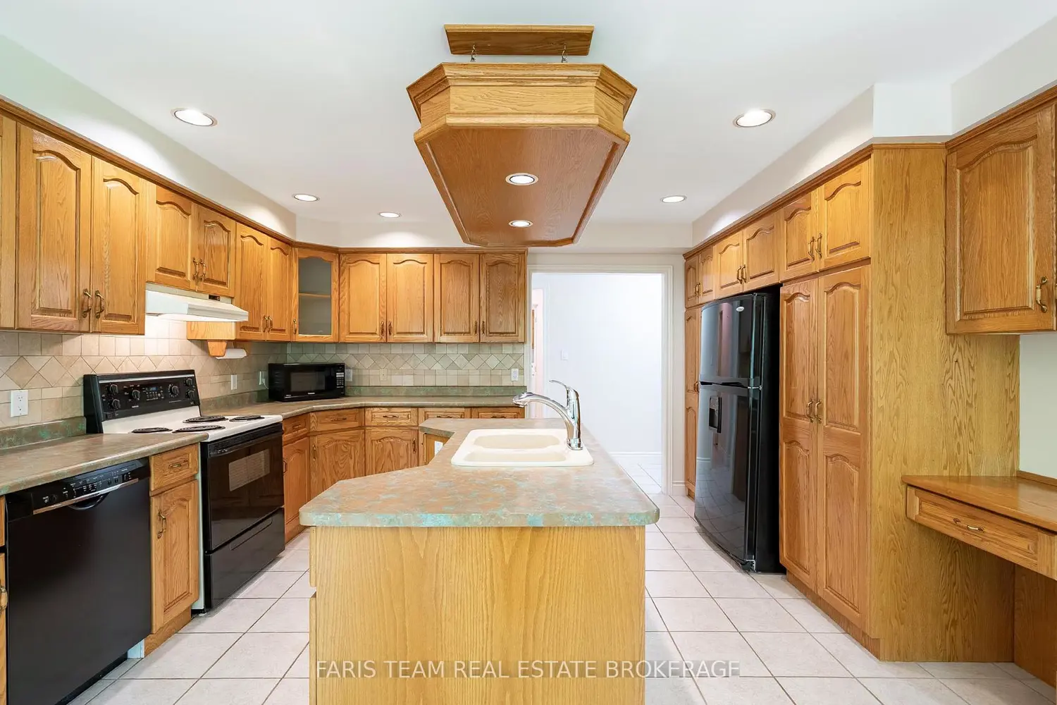 2088 Wilkinson Street photo 5