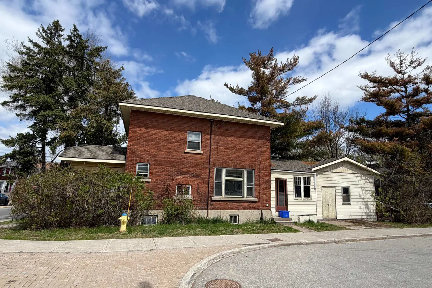 491 Parkdale Avenue photo 4