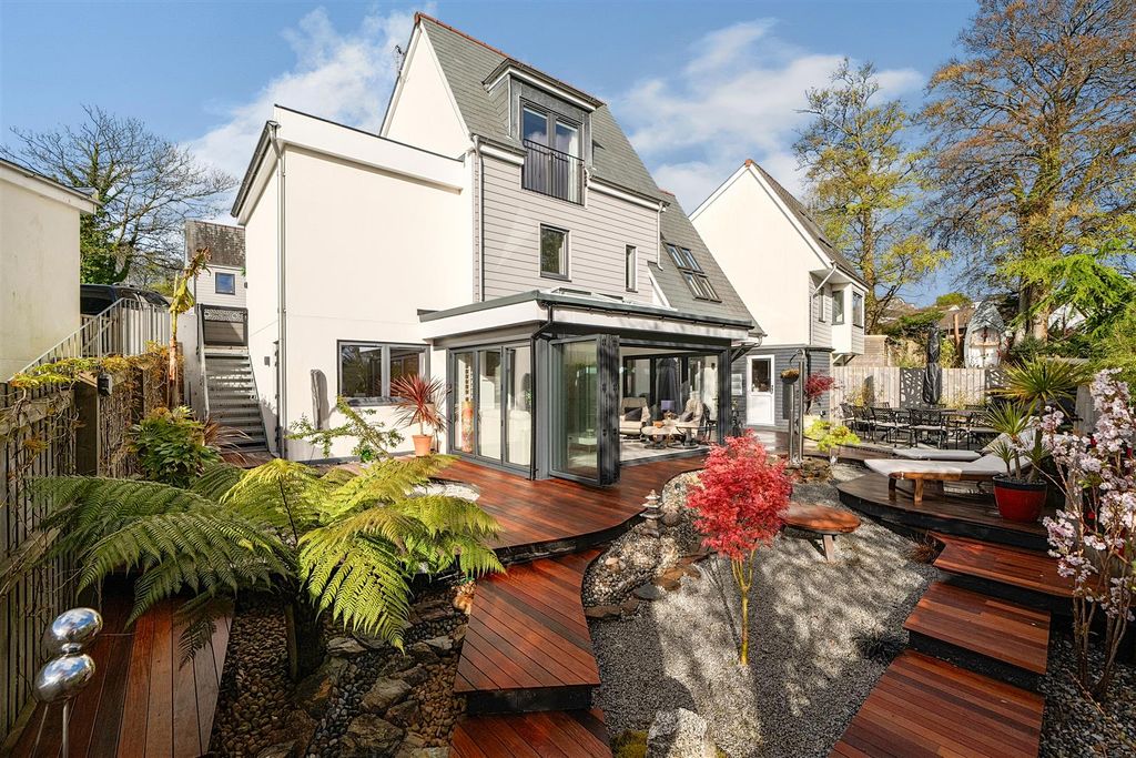 4 bed detached house for salePenmere Drive, Falmouth TR11