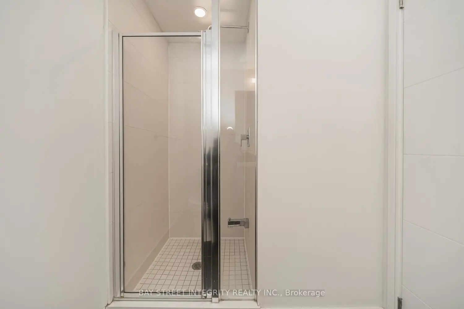 Additional image 13 of 50 Wellesley E Street 2801