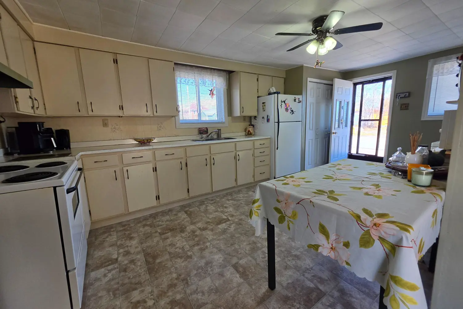 19 Gingras Avenue photo 4