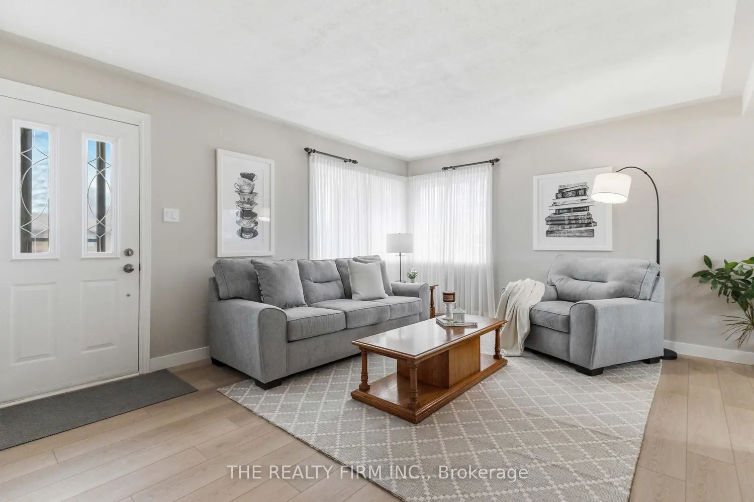 12 Curtis Avenue photo 3