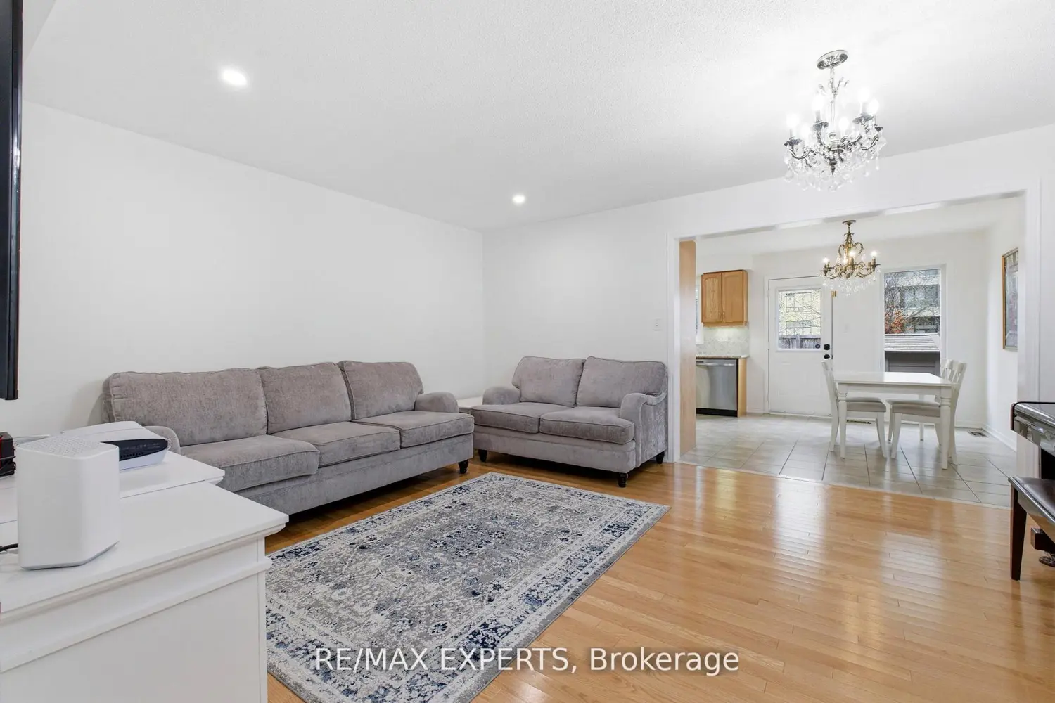 117 Revelstoke Crescent photo 4