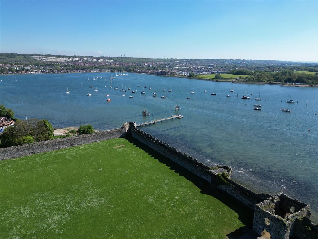 Additional image 44 of 5 bed property for saleCastle Street, Portchester PO16