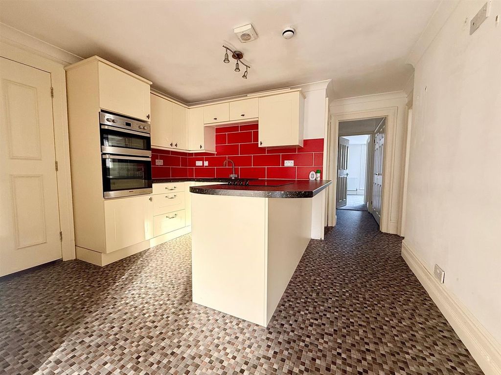 Additional image 2 of 2 bed flat for saleNorfolk Square, Great Yarmouth NR30