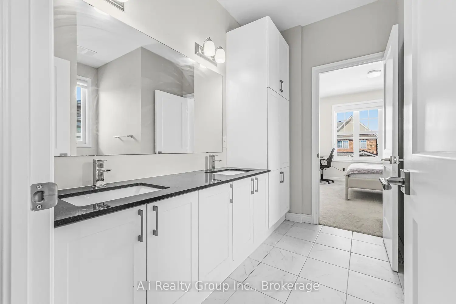 38 Mudminnow Crescent photo 4