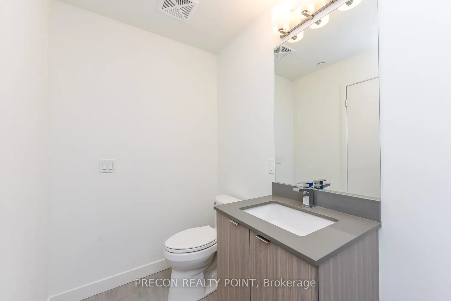 Additional image 11 of 859 The Queensway 212
