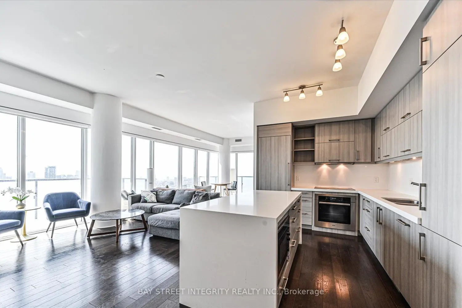 Additional image 8 of 1080 Bay Street 5302