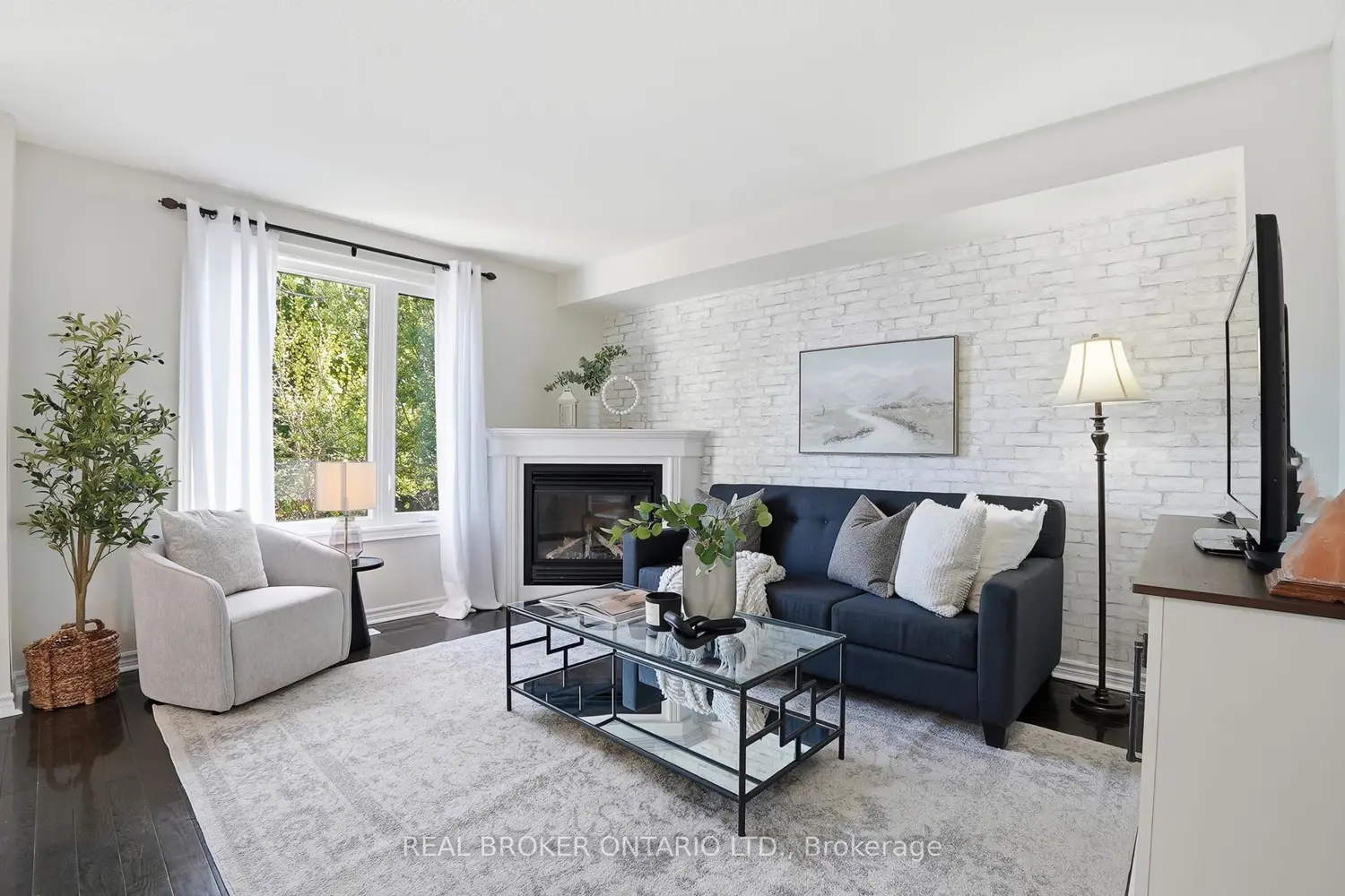 136 Marcy Crescent photo 4